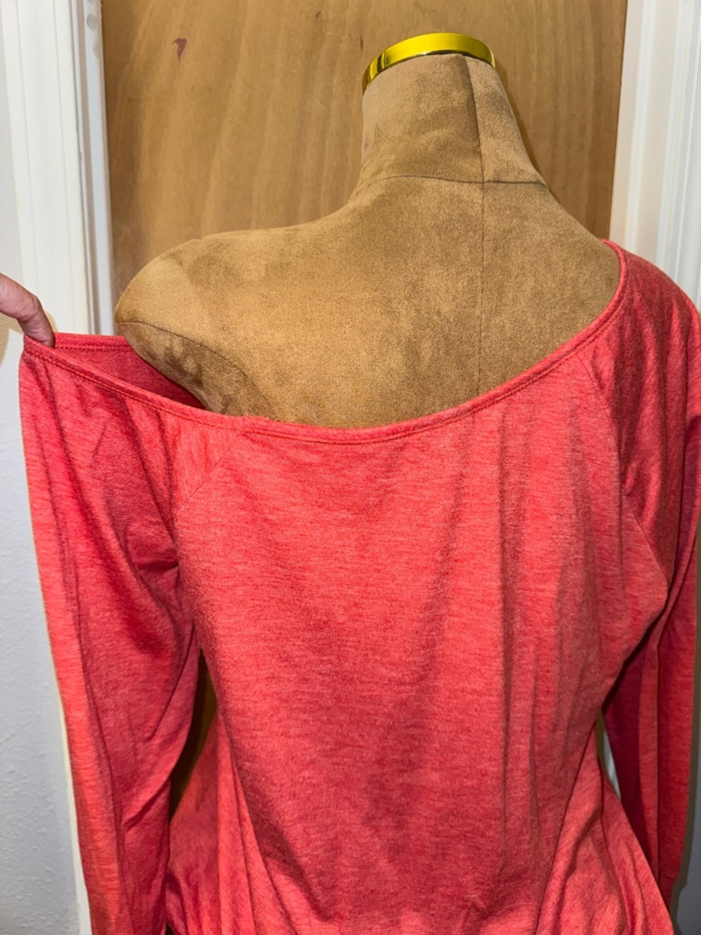 torrid Coral Off-the-Shoulder Knit Top- lightweight sweatshirt Sz 1 or 1X - Picture 5 of 8